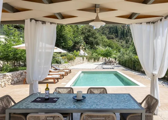 Βίλα Mater Terra-private *