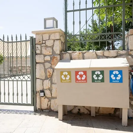 Mater Terra-private * Sami (Kefalonia)