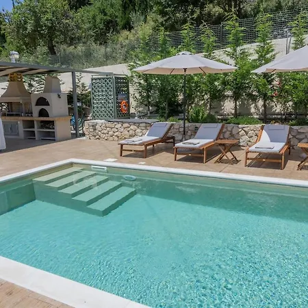 Mater Terra-private * Sami (Kefalonia)